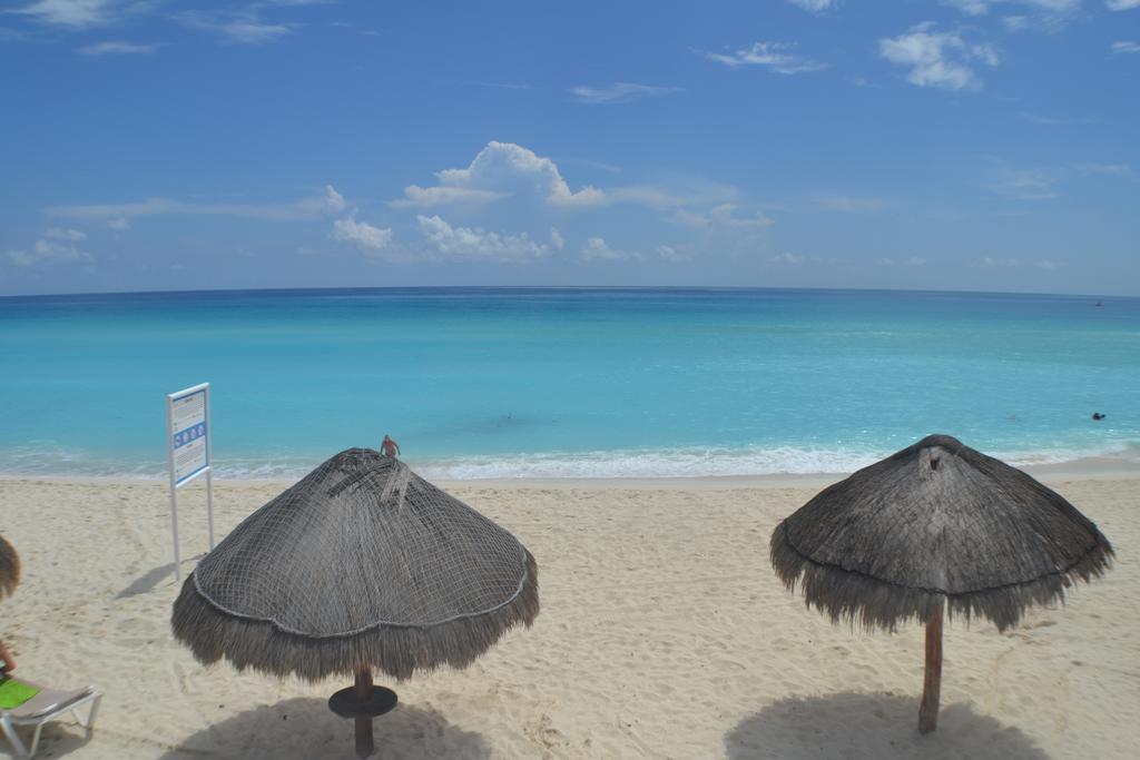 Brisas 10 Beachside Suites Cancún Exteriér fotografie