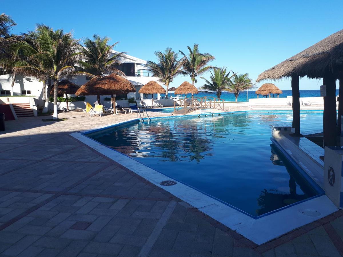 Brisas 10 Beachside Suites Cancún Exteriér fotografie