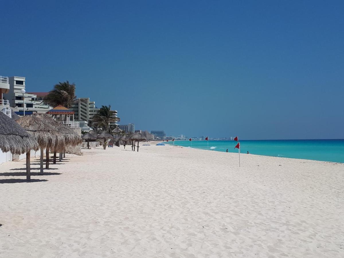 Brisas 10 Beachside Suites Cancún Exteriér fotografie